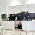 Entre Arenes Et Maison Carree P1 شقة *