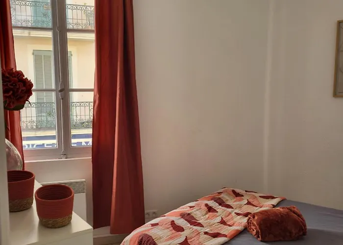 Entre Arenes Et Maison Carree P1 Διαμέρισμα